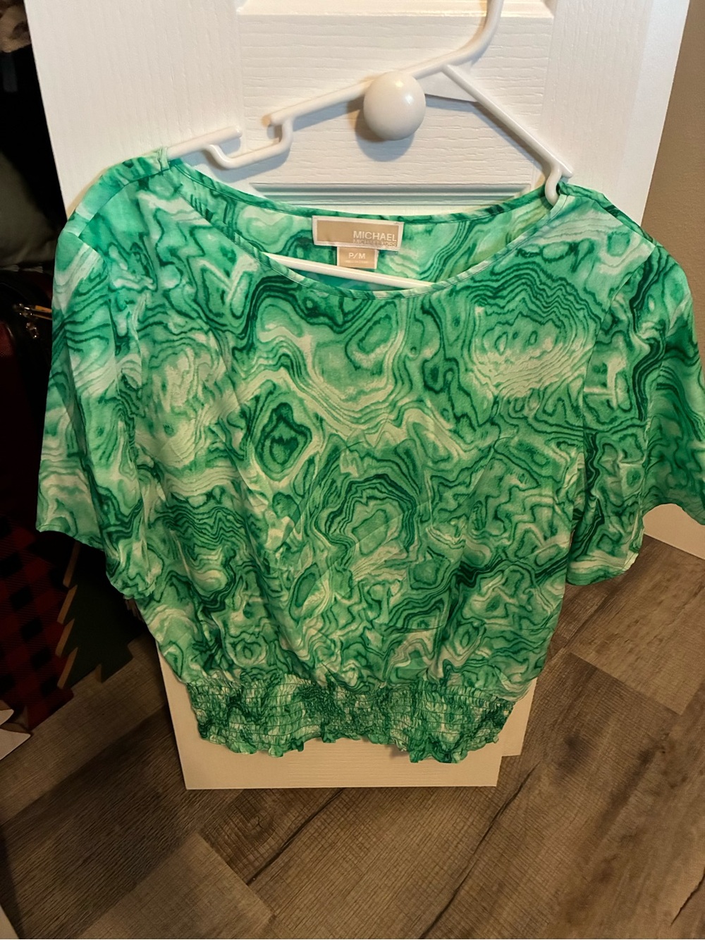 Michael Kors Green Marble-Print Smocked Hem Crop Top